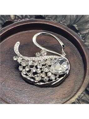 Crystal Swan Brooch Pin - Silver Clear Rhinestones FINAL PRICE DROP